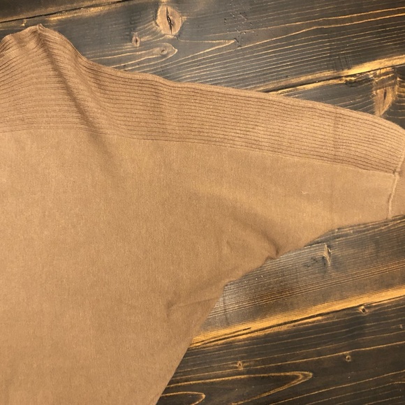 NWOT Carol Rose Women's Brown/Khaki Dolman Sweater SZ L - Picture 6 of 6